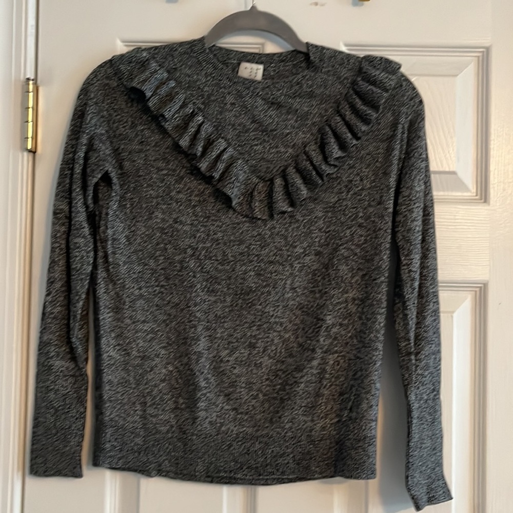 2 Ruffle Bib sweaters - Picture 2 of 3